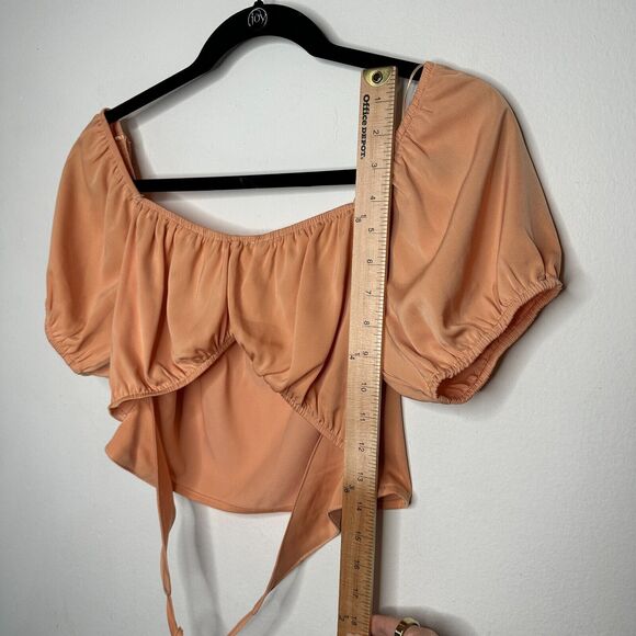 Le Lis Peach Puffed Short Sleeve Front Tie Elastic Neck Sleeve Crop Top L - Picture 13 of 15